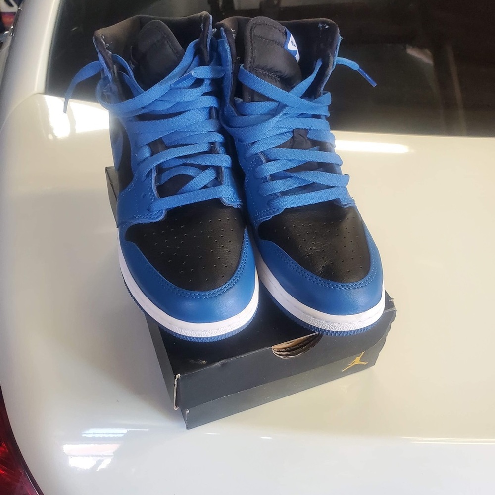 Jordan’s  retro 1 youth  size 7